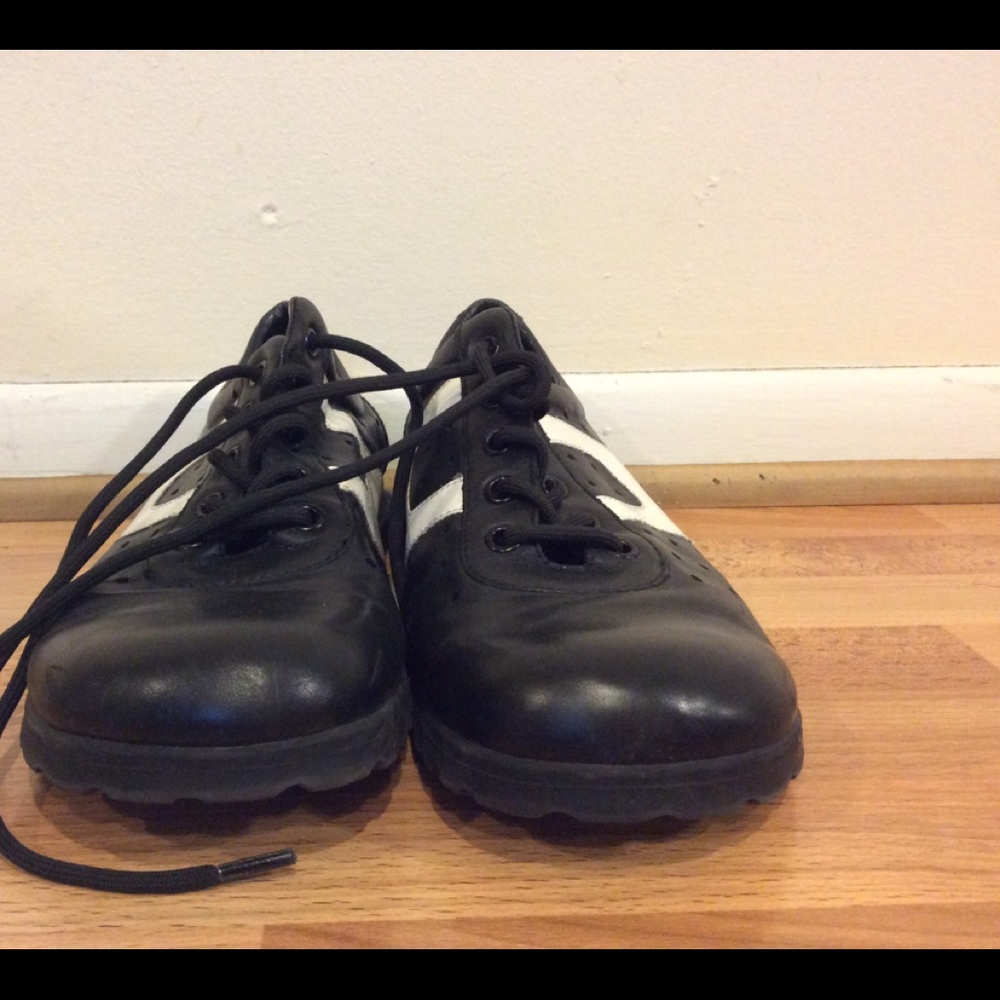 Saddle shoe